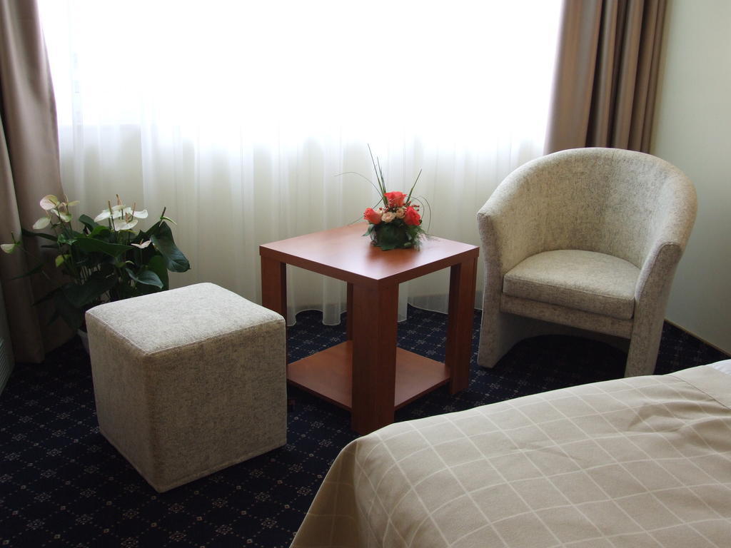 Marshal Hotel Бухарест Номер фото